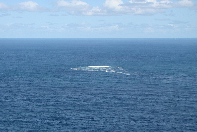 cape9.jpg - Rocks off of Cape Point that has claimed many ships over the past few hundred years.