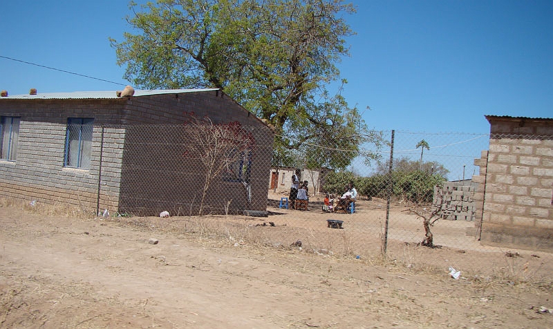 lhvillage3.jpg - More photos of the village.