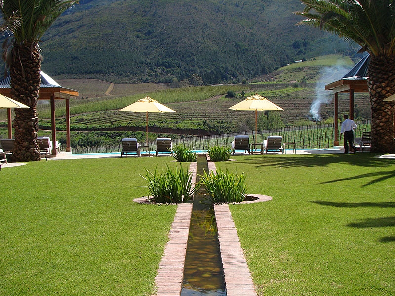 residence3.jpg - The courtyard of the La Residence